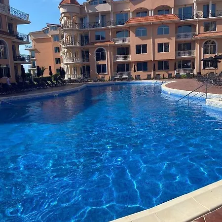 Hacienda Complex- Nicoleta شقة